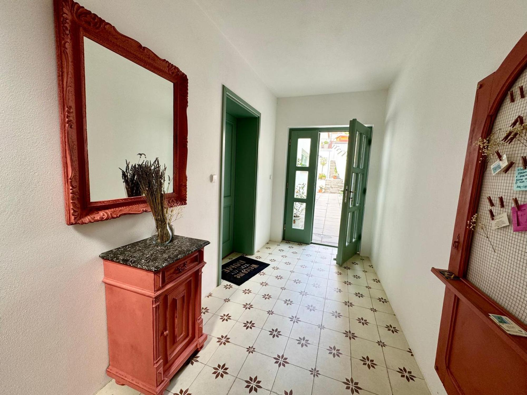 Soul Apartments Микулов Екстериор снимка
